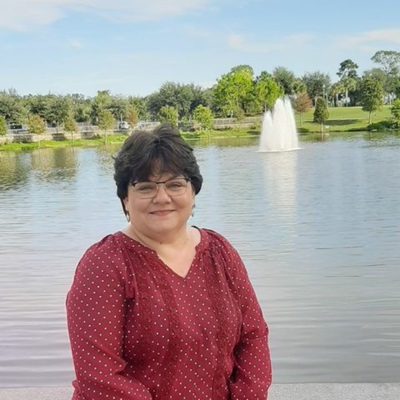 Meet your Posher, Michele - Picture 1 of 1